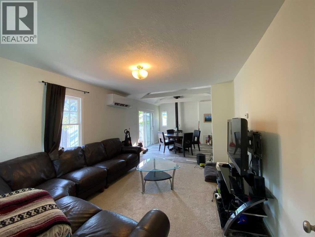 814 12 Street N - 10