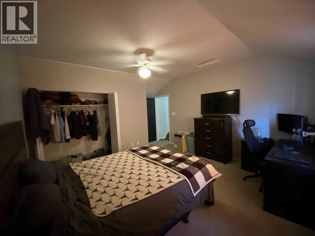 814 12 Street N - 23