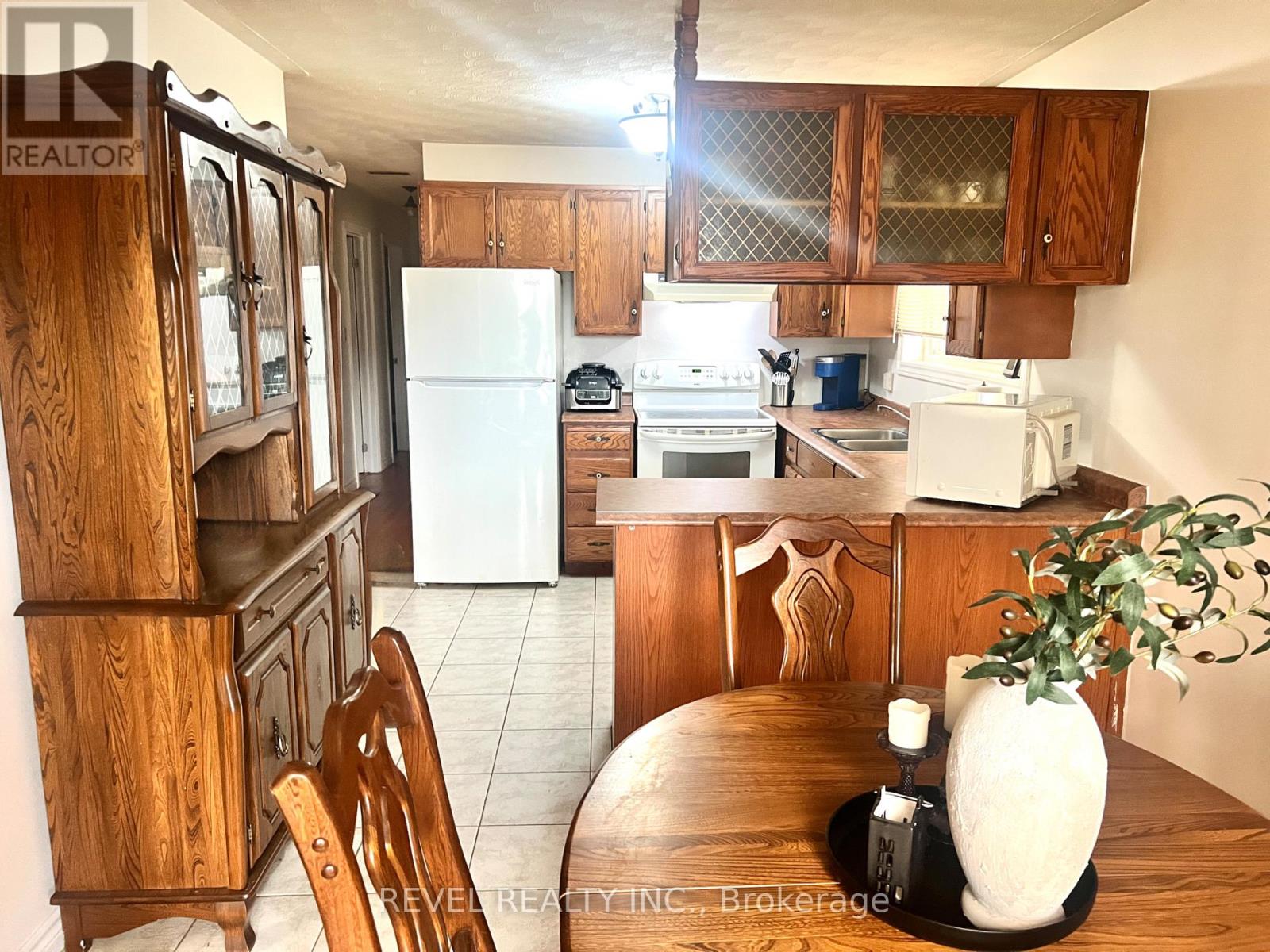 148 EVANS STREET - 10