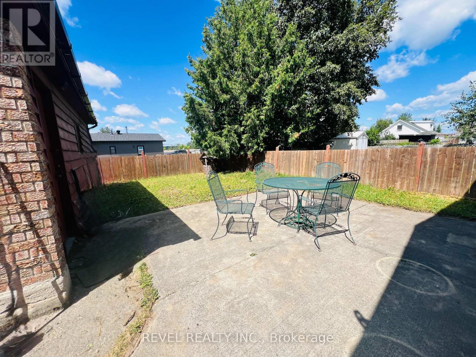 148 EVANS STREET - 36