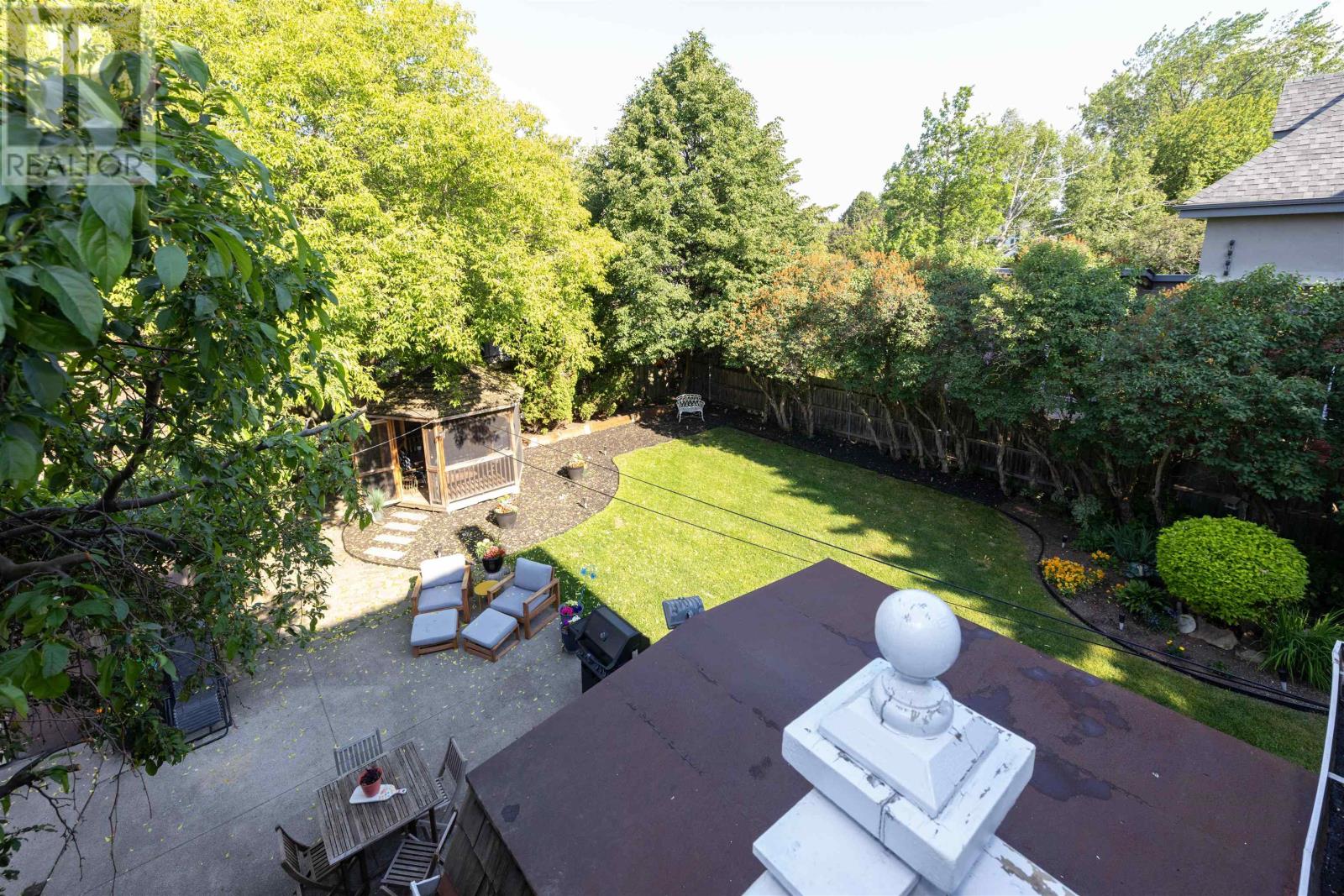 427 Norah ST S - 33