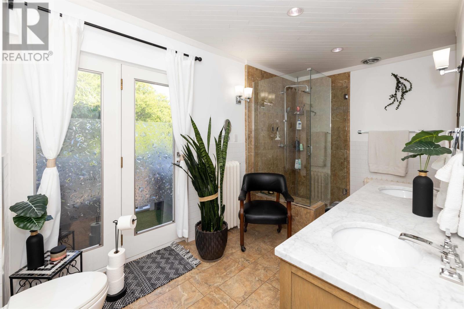 427 Norah ST S - 28