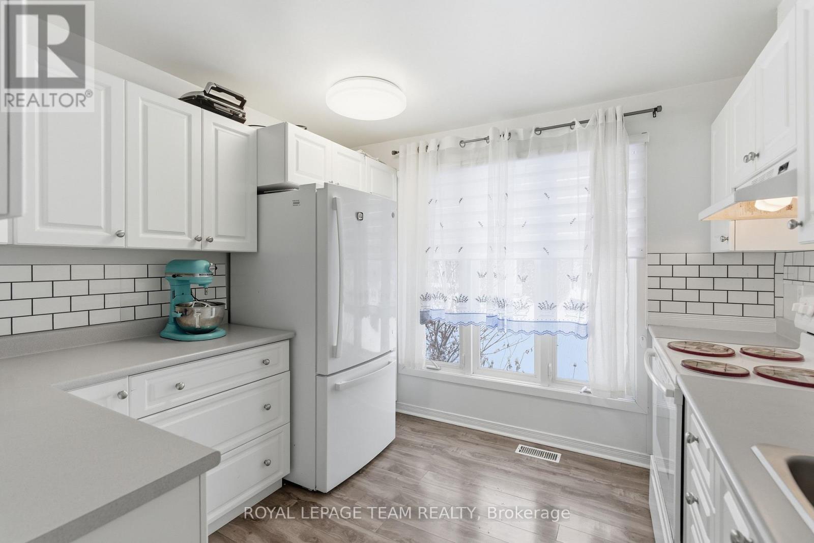 3 Bed, 2 Bath House for Sale in Ottawa – 33 – 3333 MCCARTHY ROAD, Ottawa – MLS# X13567584 - Image 9