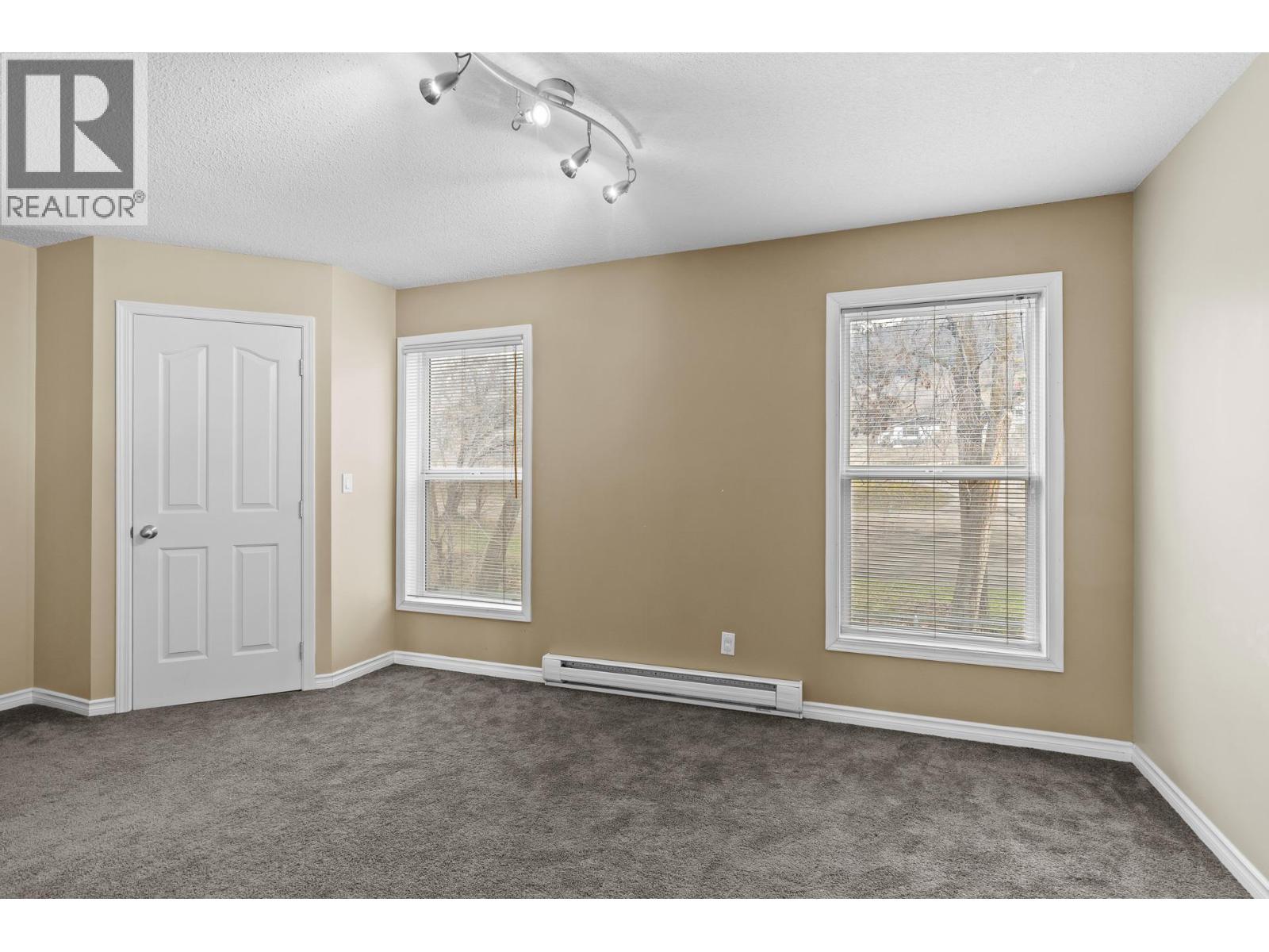2-7779 Okanagan Landing Road - 29