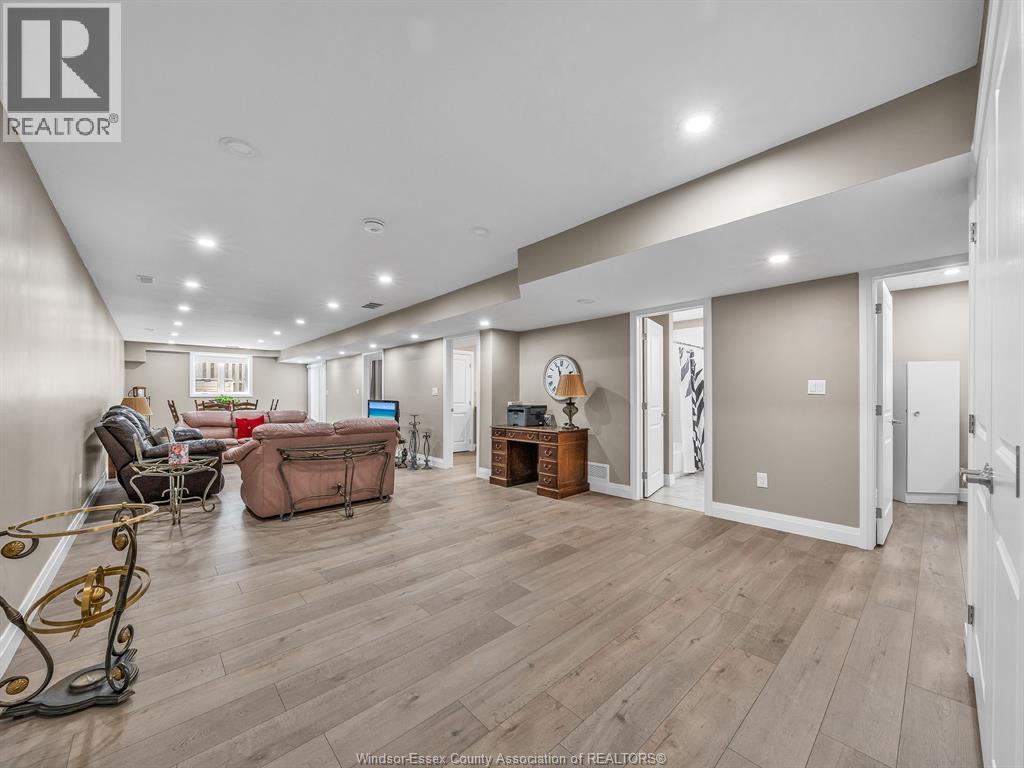 5 WOODLAND STREET - 30