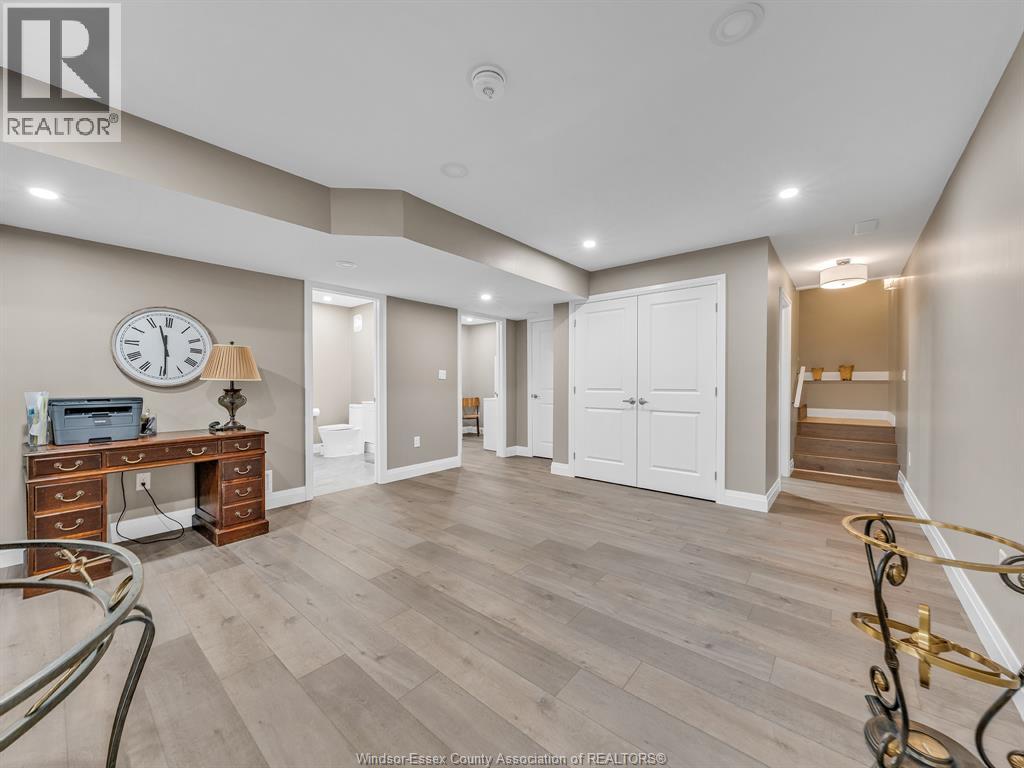 5 WOODLAND STREET - 32