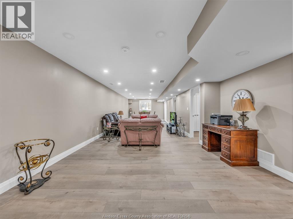 5 WOODLAND STREET - 42