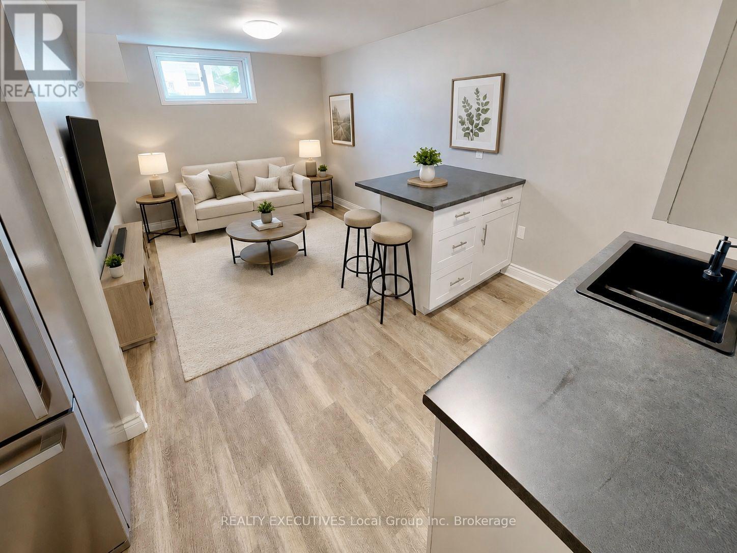 319 ALBERT AVENUE - 10