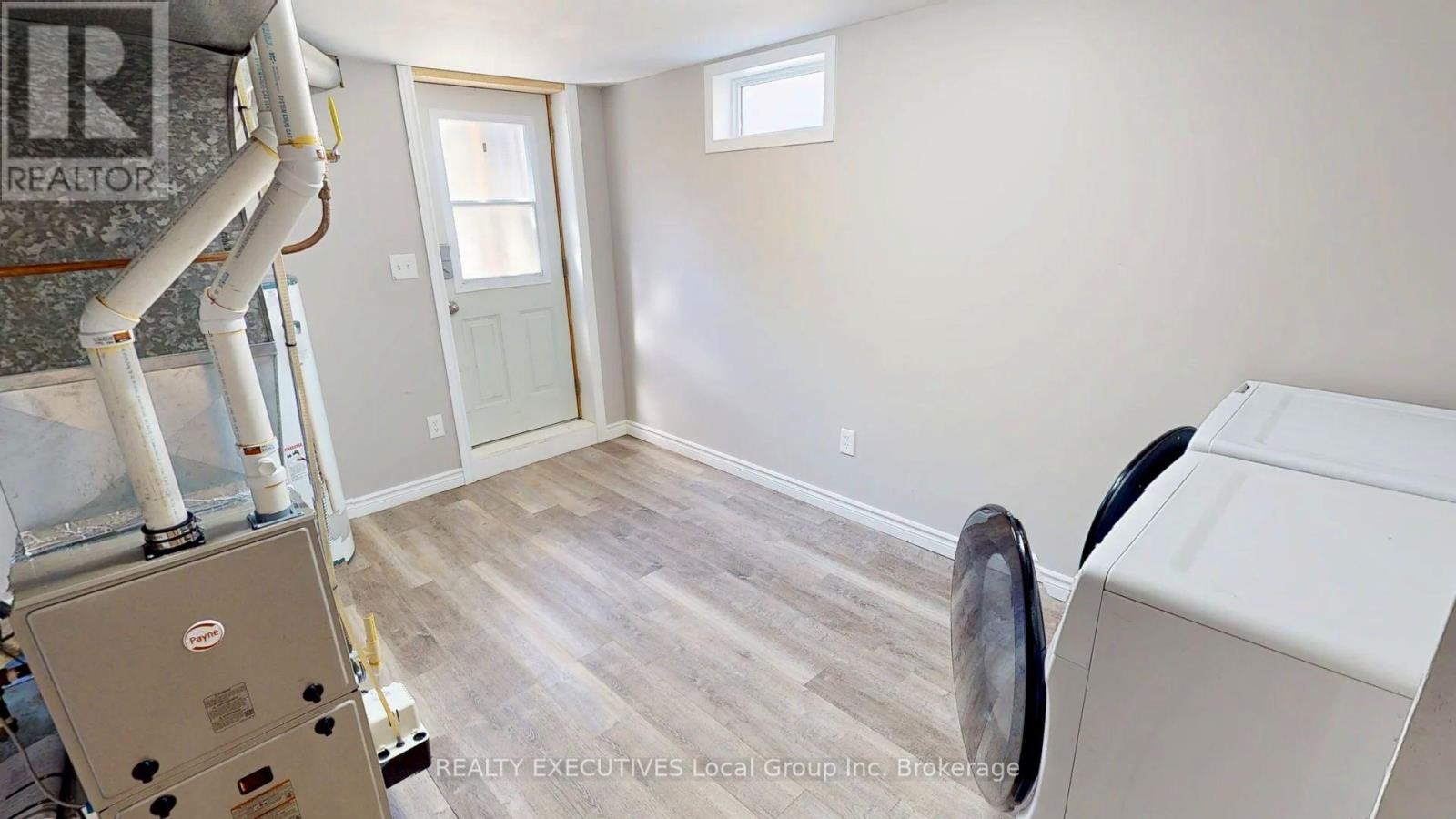 319 ALBERT AVENUE - 15