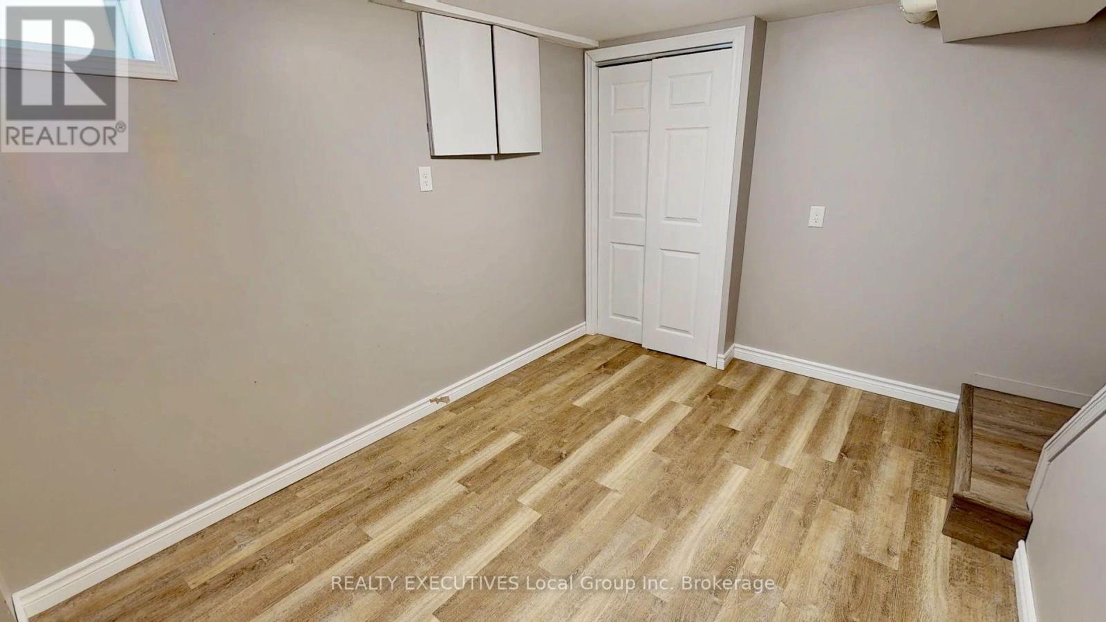 319 ALBERT AVENUE - 19