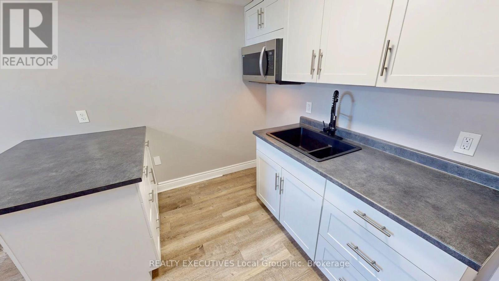 319 ALBERT AVENUE - 23