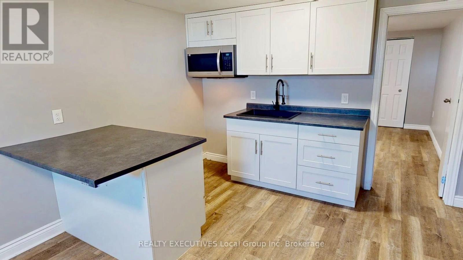 319 ALBERT AVENUE - 25