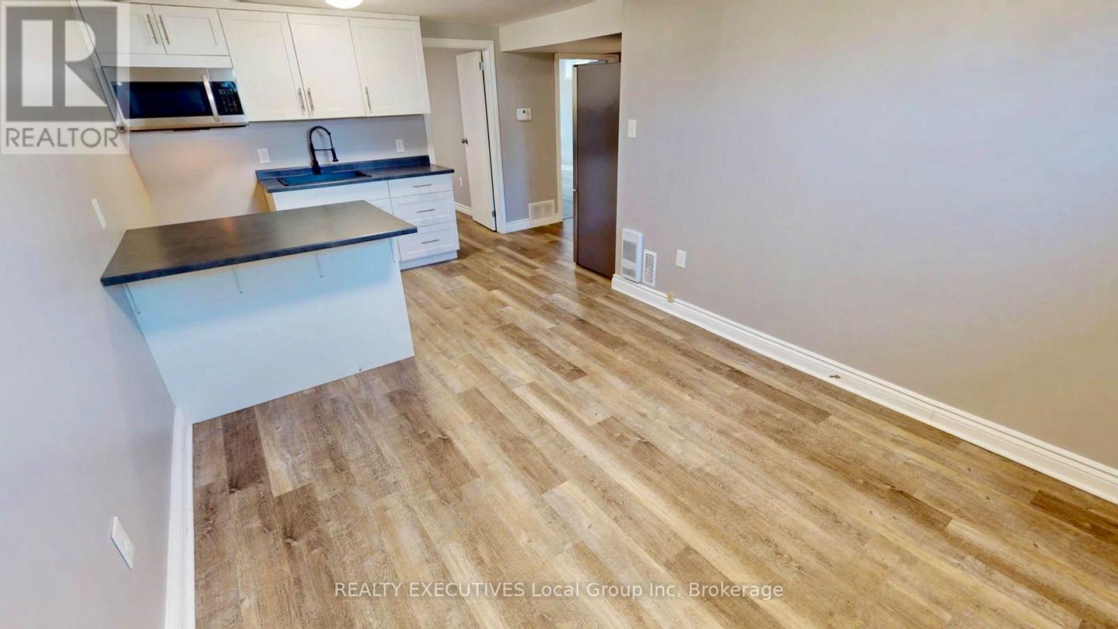 319 ALBERT AVENUE - 26