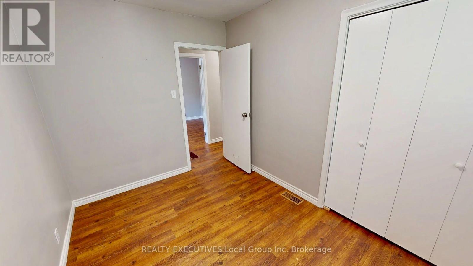 319 ALBERT AVENUE - 31