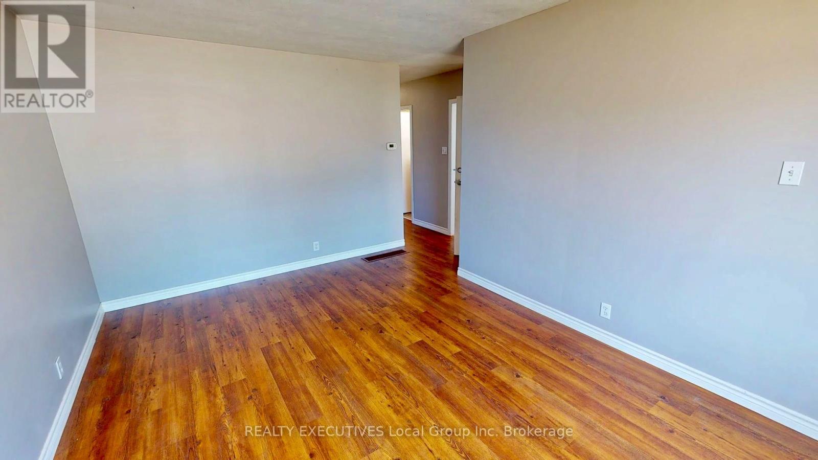 319 ALBERT AVENUE - 35