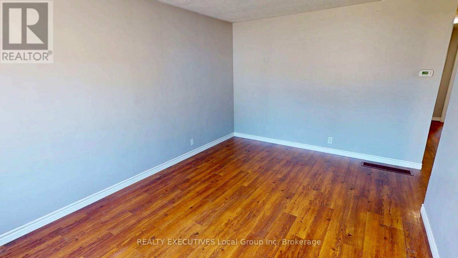319 ALBERT AVENUE - 36