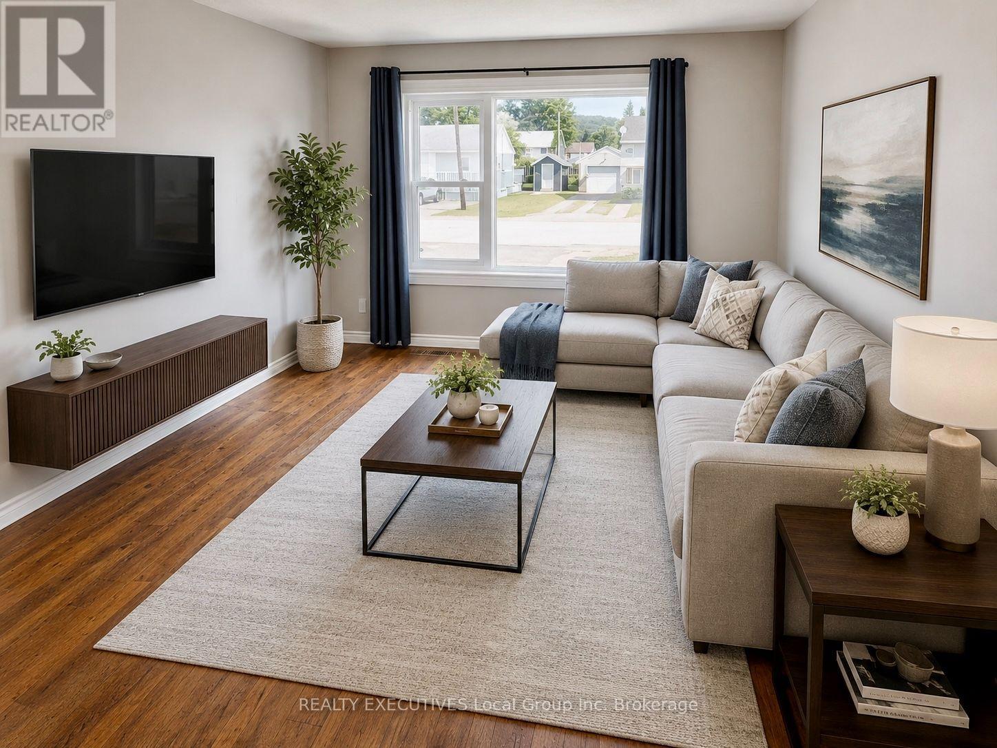 319 ALBERT AVENUE - 4