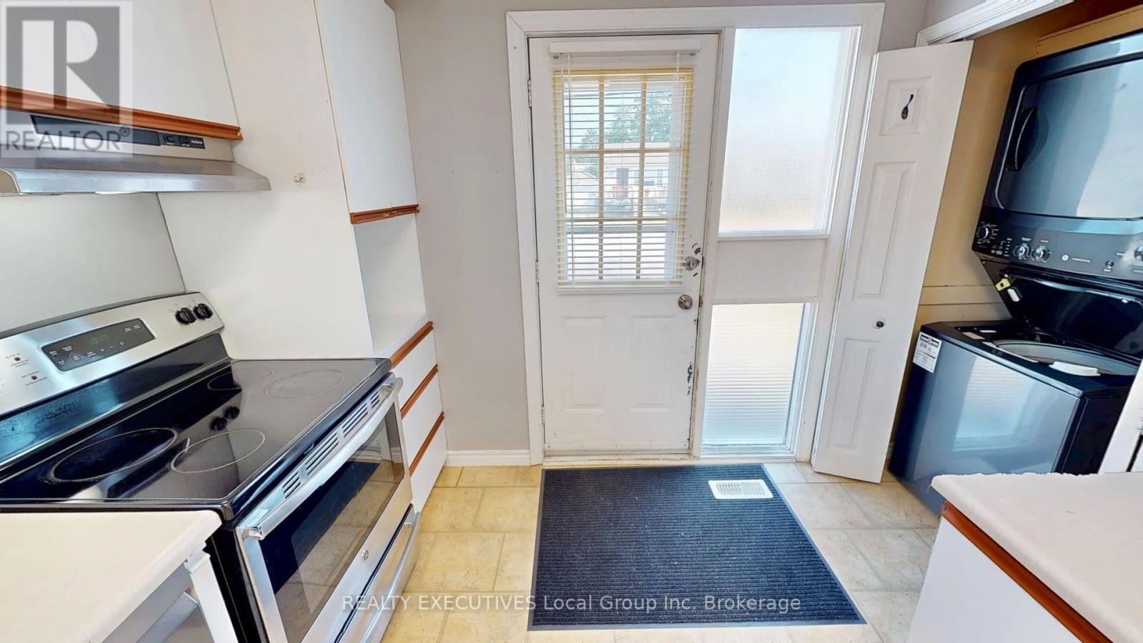 319 ALBERT AVENUE - 40