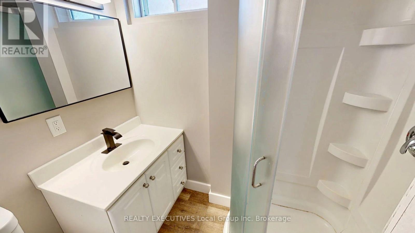 319 ALBERT AVENUE - 43