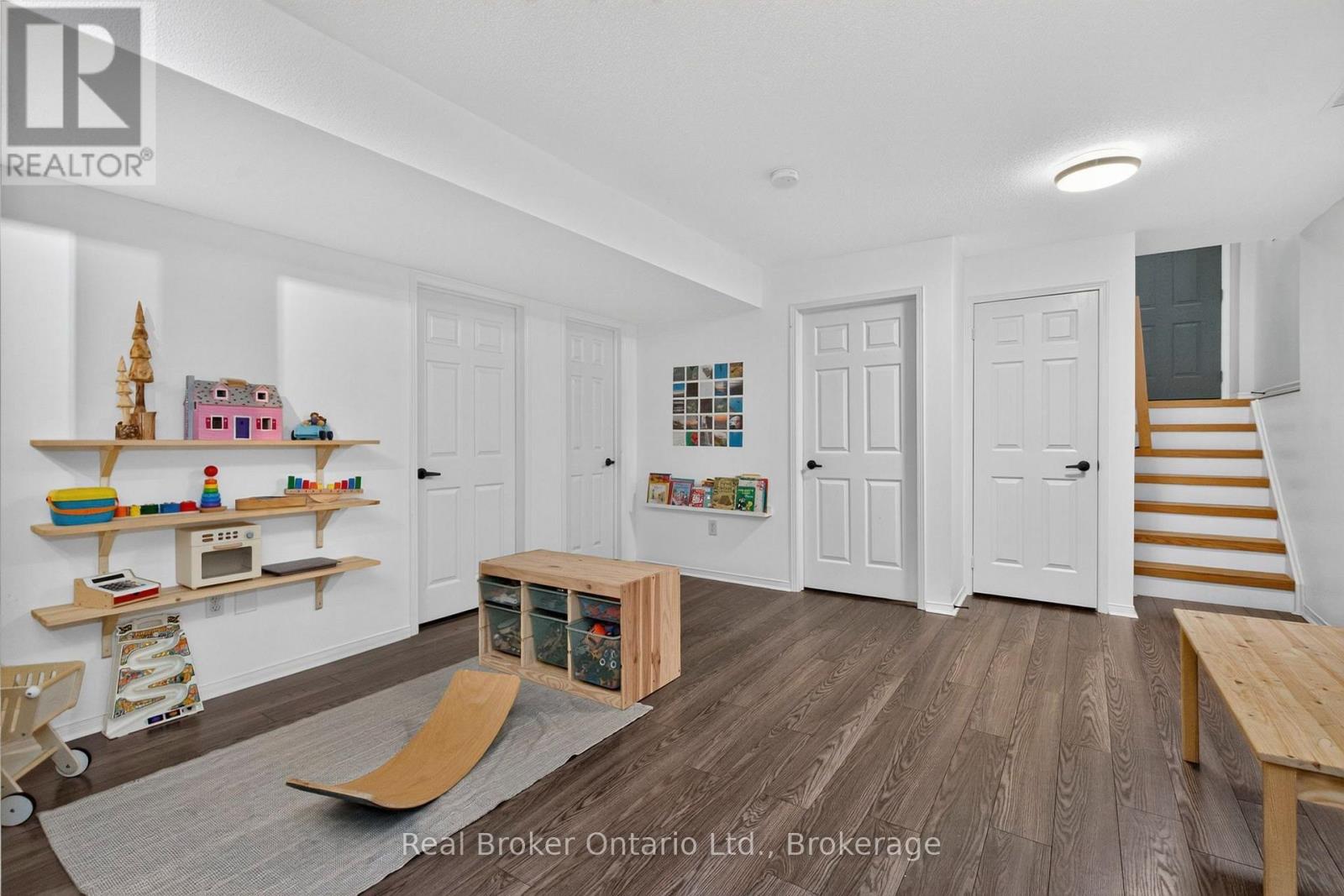 210 DYER DRIVE - 13
