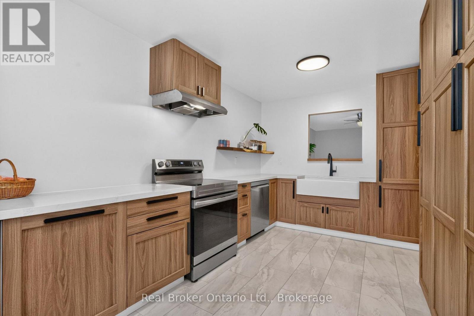 210 DYER DRIVE - 7