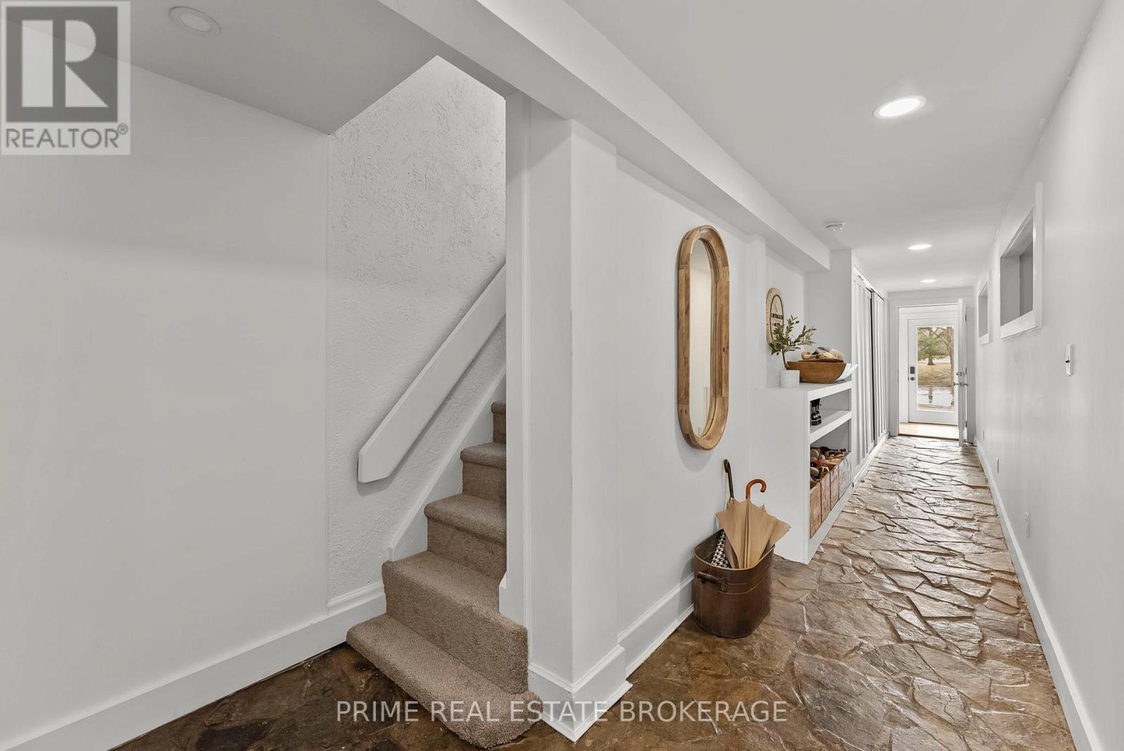10096 CHARLTON DRIVE - 22