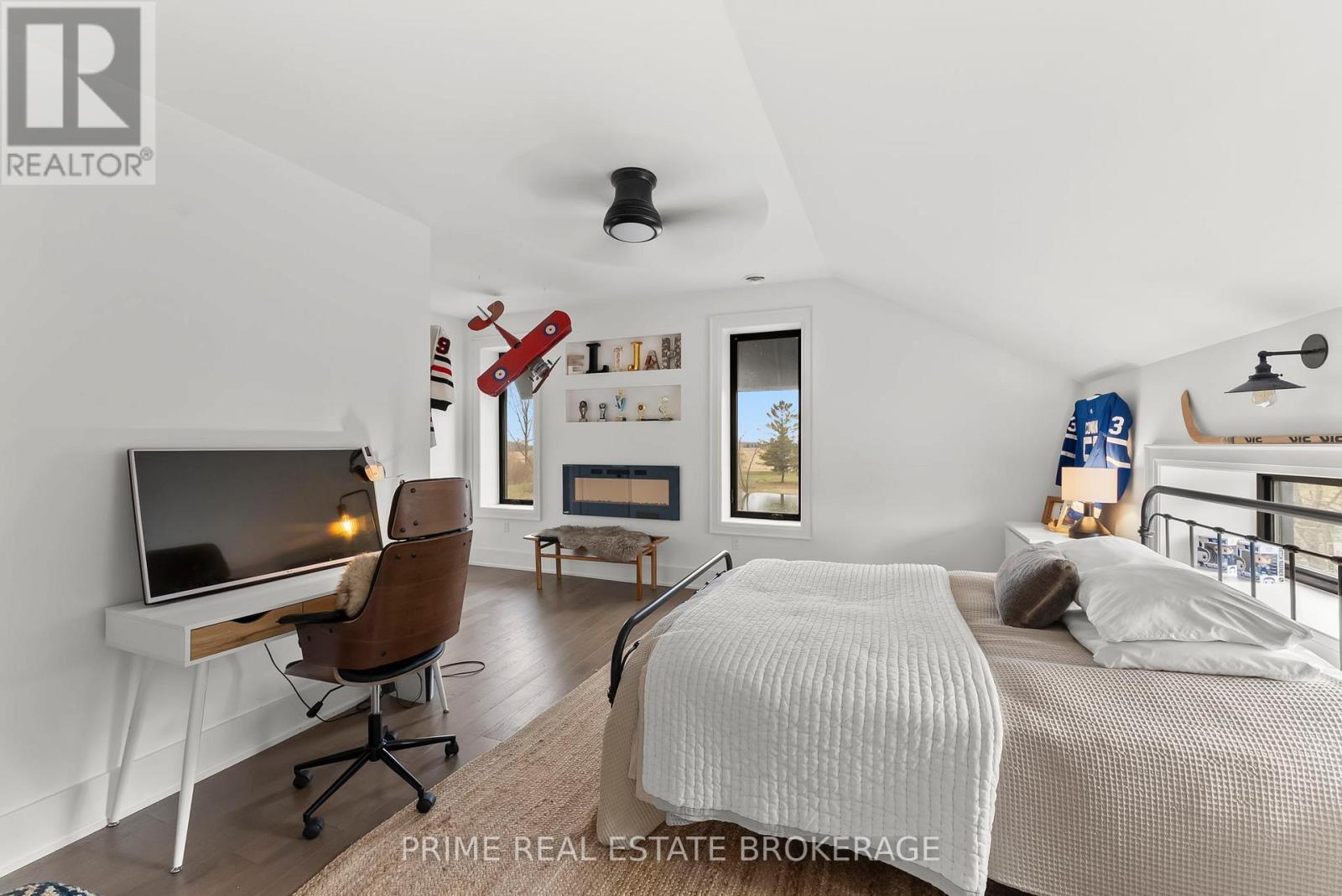 10096 CHARLTON DRIVE - 33