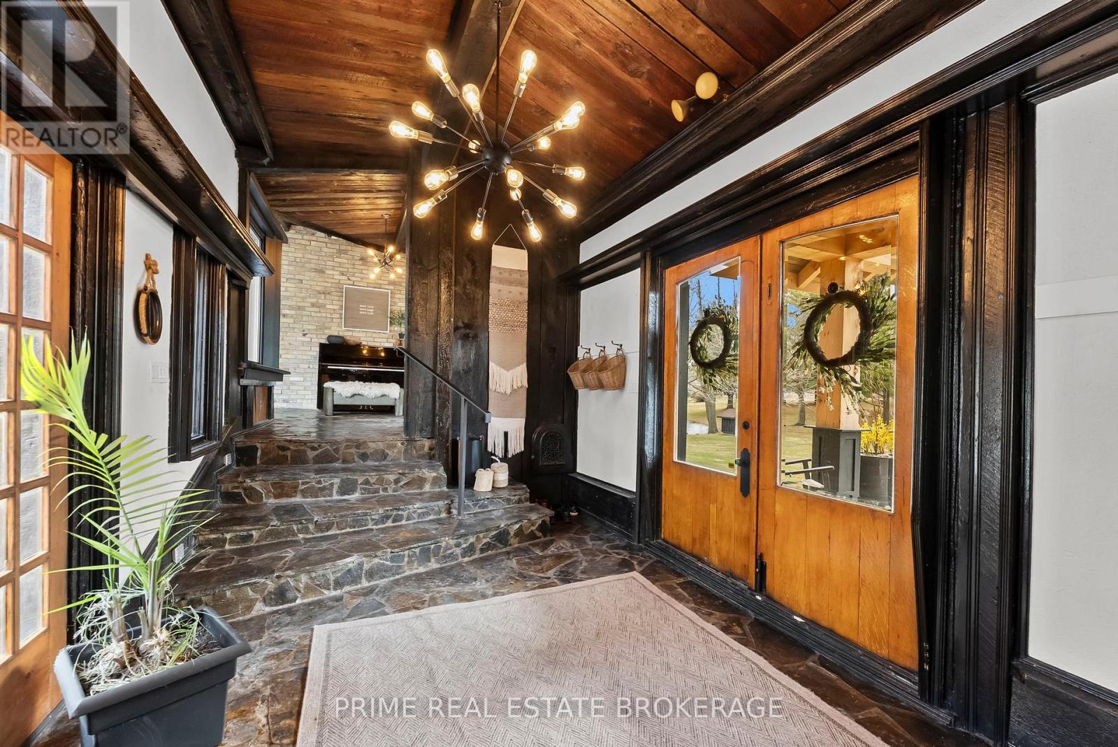 10096 CHARLTON DRIVE - 6