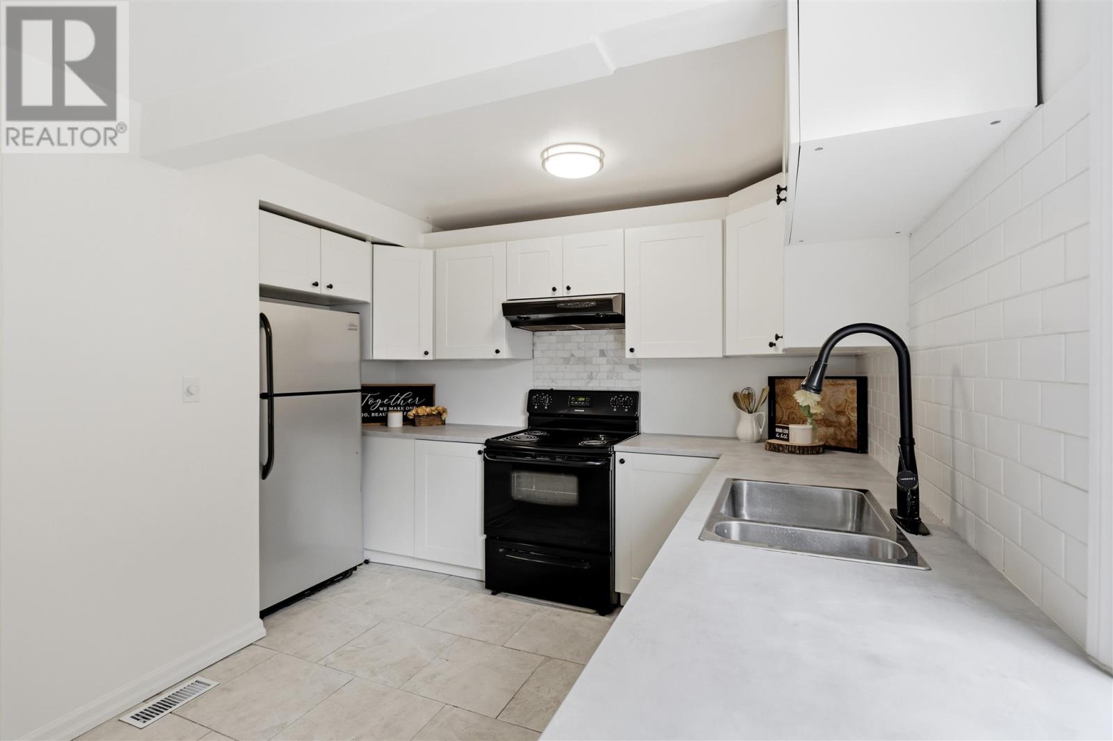 59 Adeline AVE - 13