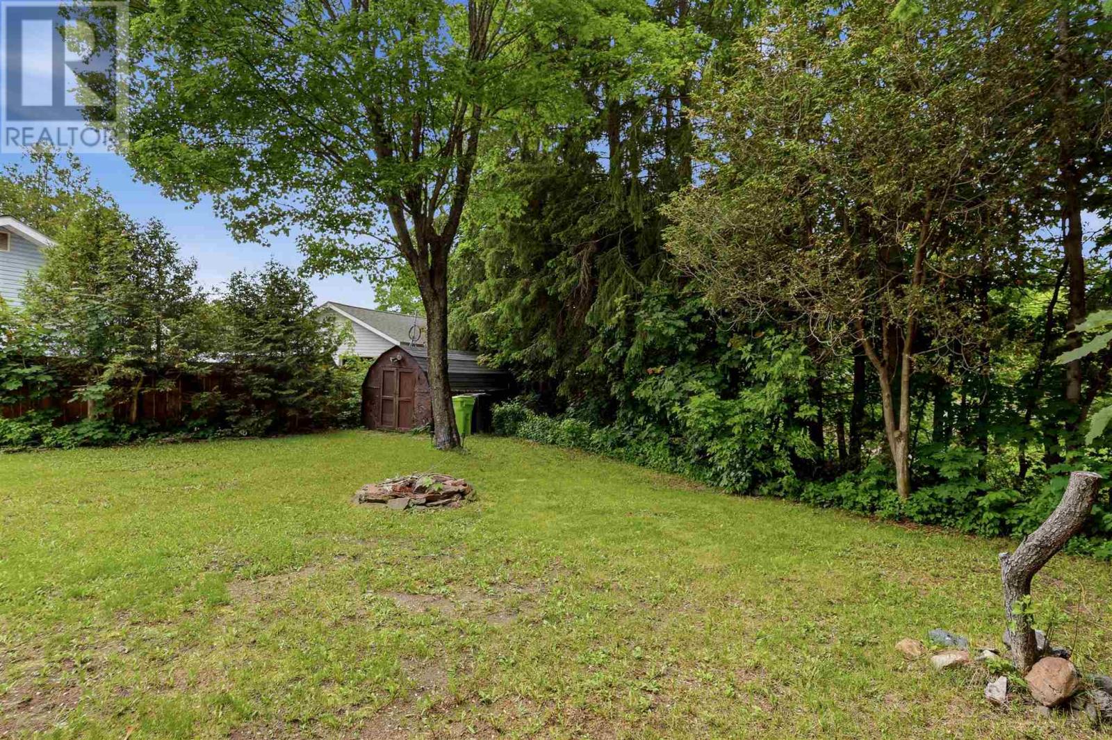 59 Adeline AVE - 31