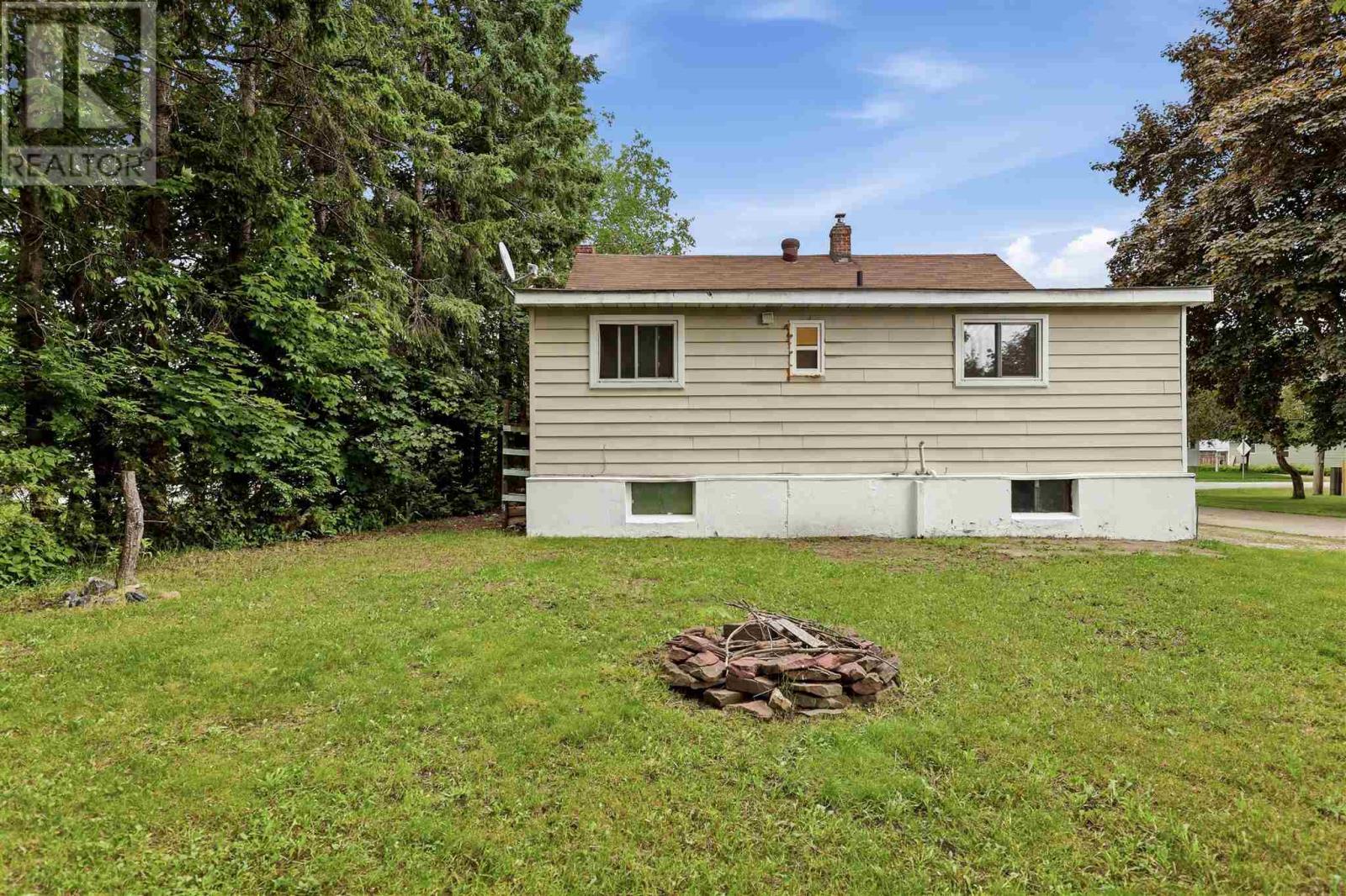 59 Adeline AVE - 32