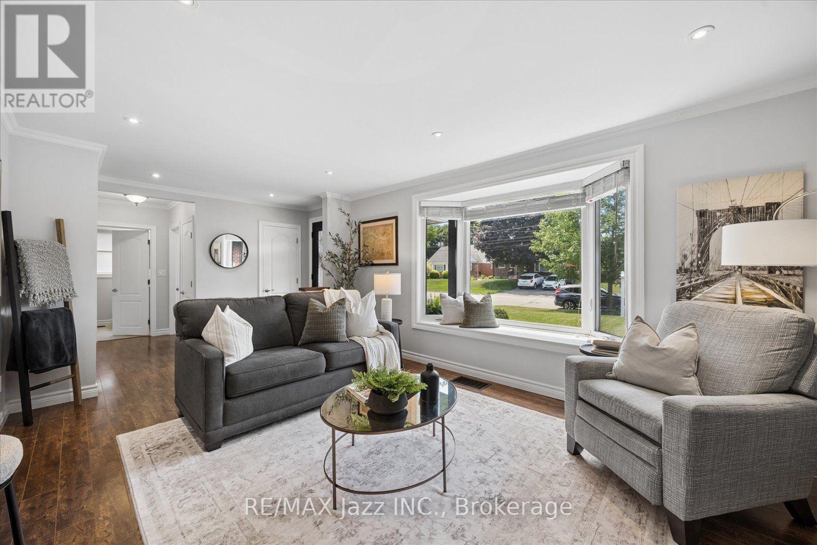 793 GRIERSON STREET - 10