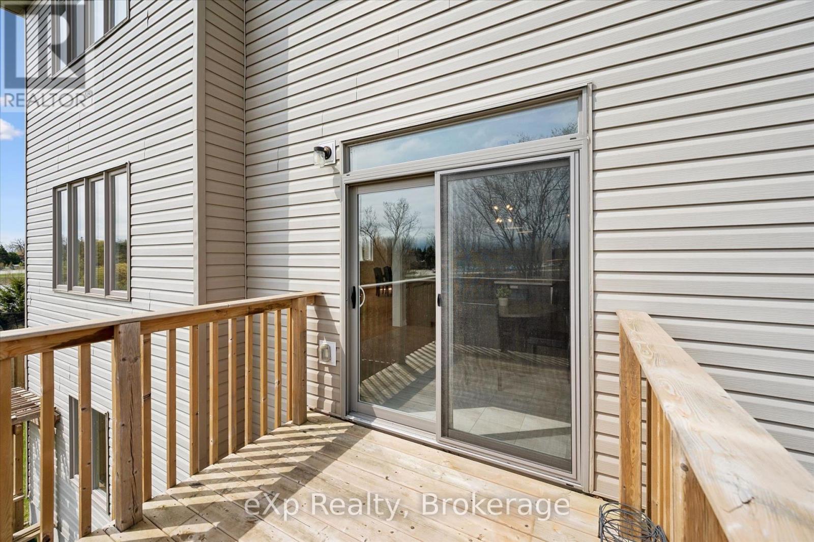 201 MCFARLANE CRESCENT - 20