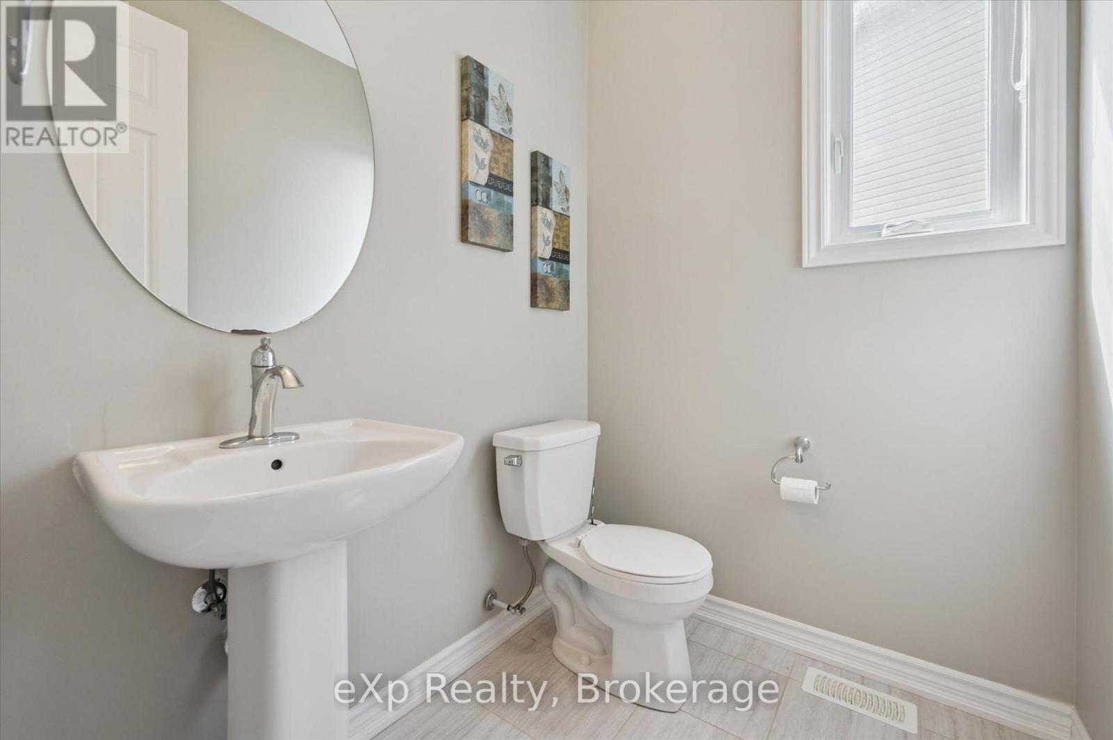 201 MCFARLANE CRESCENT - 26