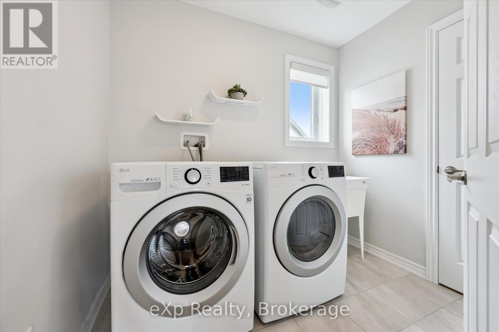201 MCFARLANE CRESCENT - 38