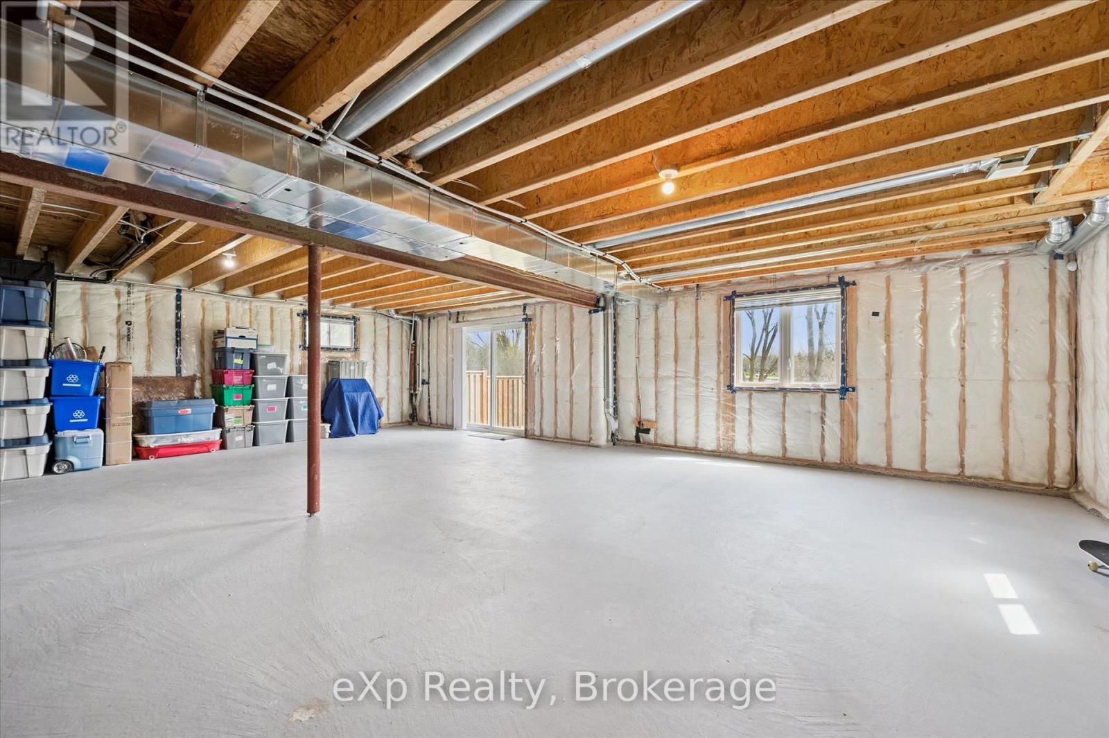 201 MCFARLANE CRESCENT - 44