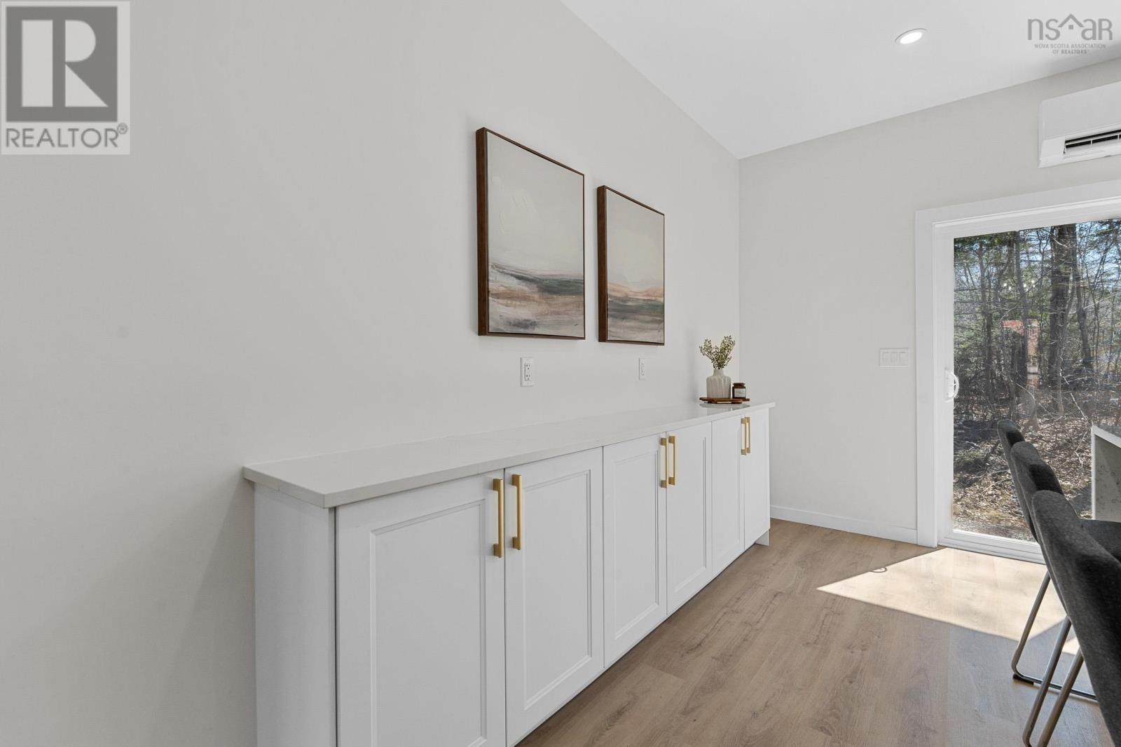 15 Chalet Crescent - 13