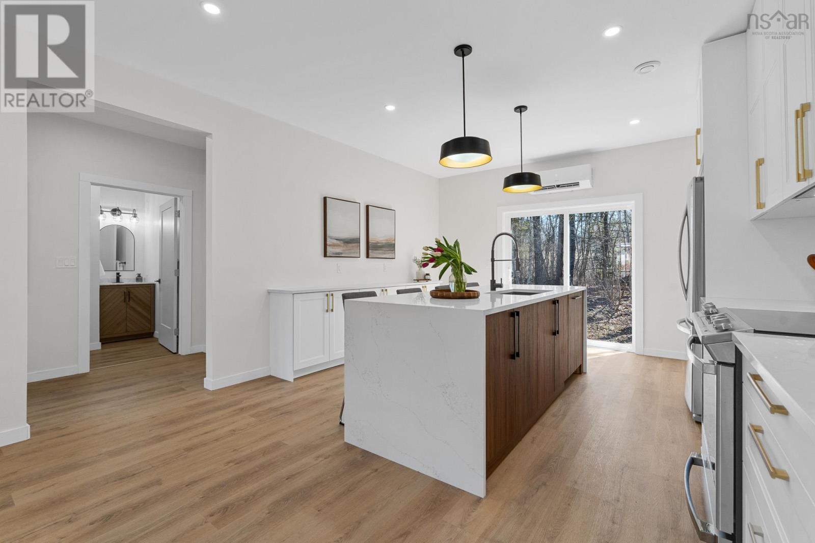 15 Chalet Crescent - 20