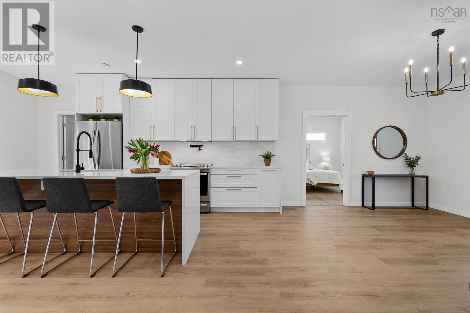 15 Chalet Crescent - 21