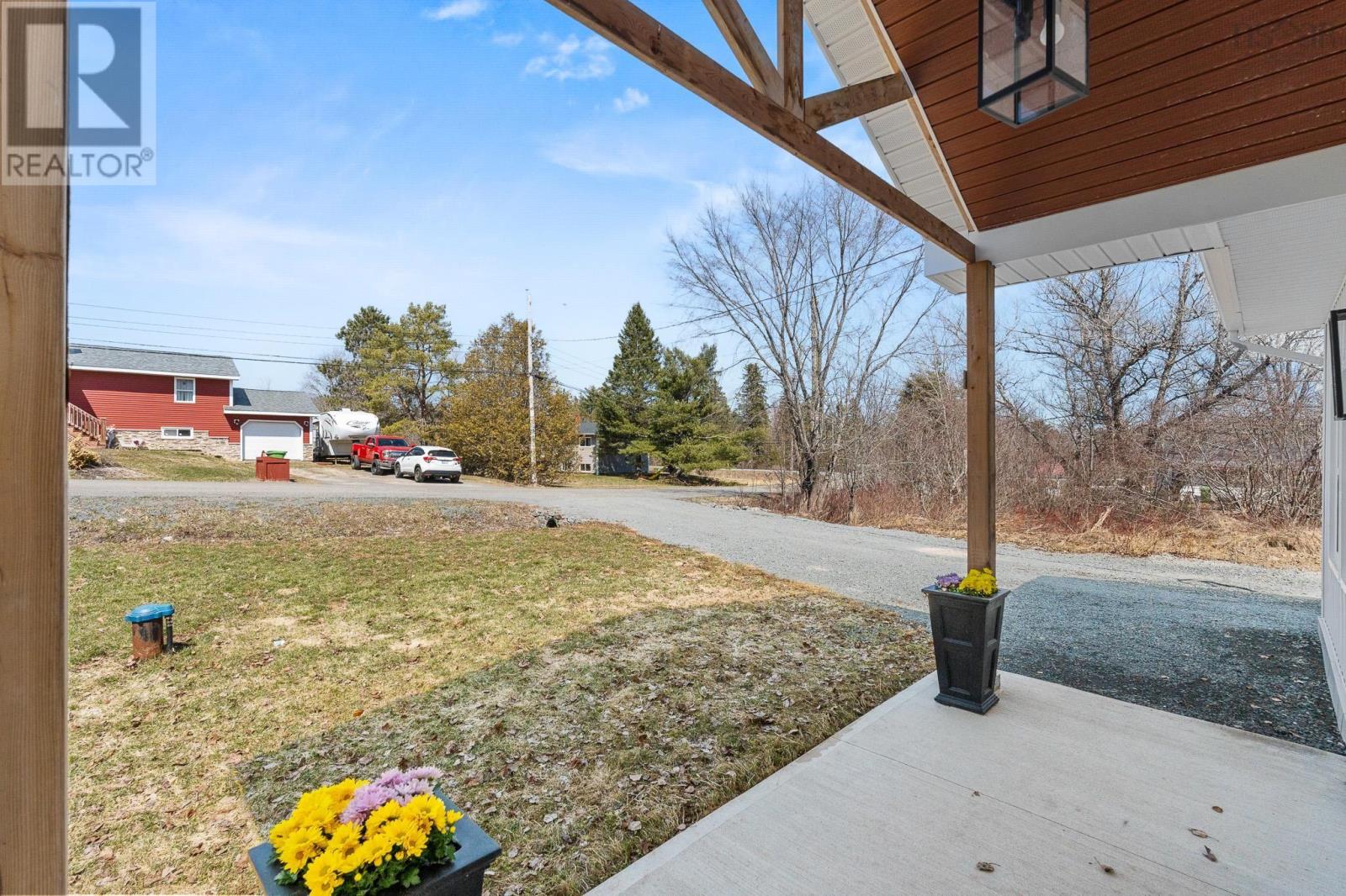 15 Chalet Crescent - 43