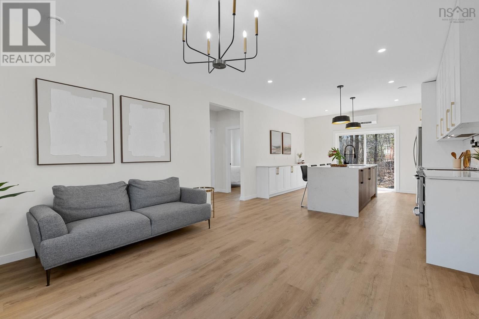 15 Chalet Crescent - 9