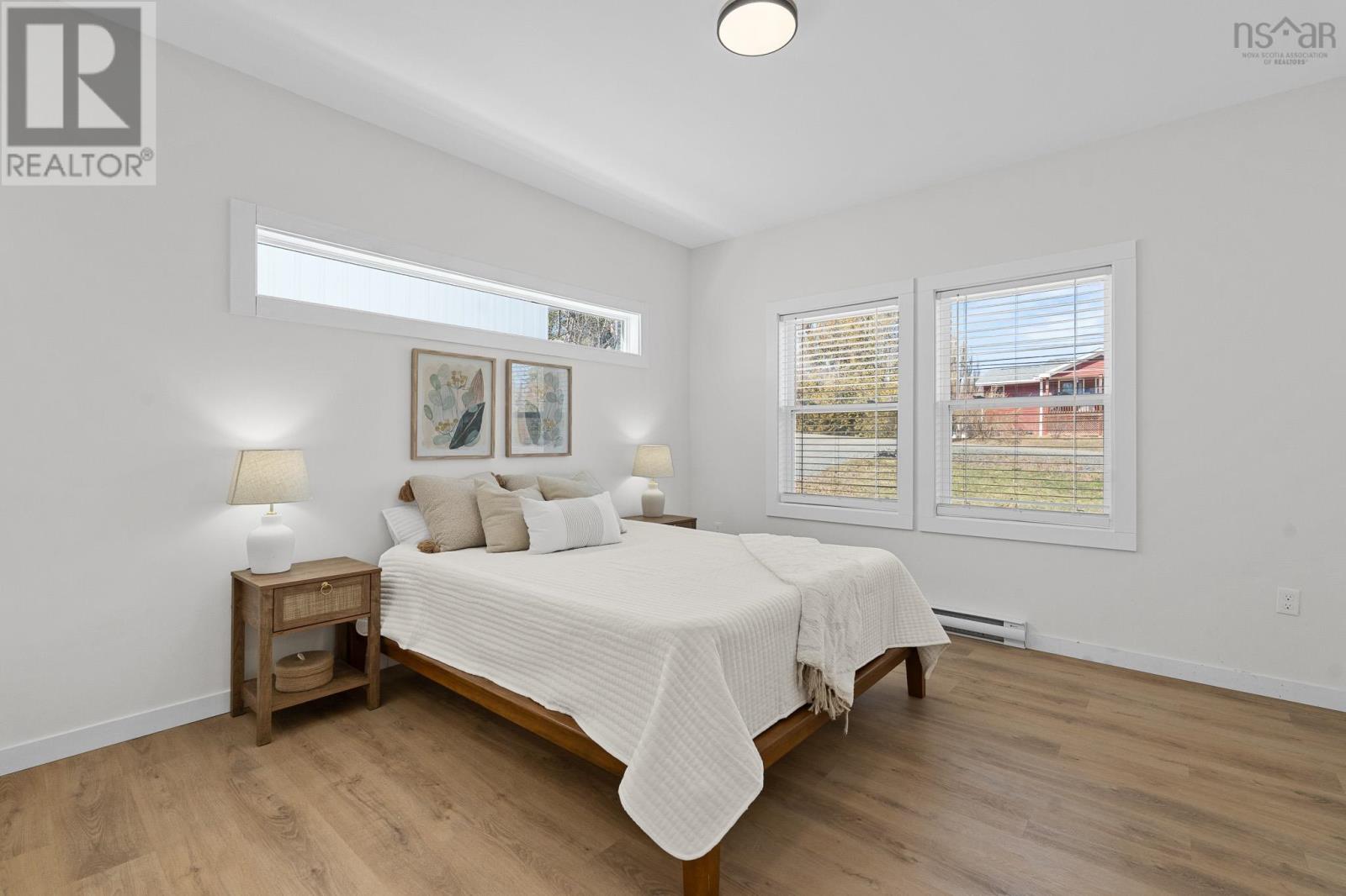 15 Chalet Crescent - 26