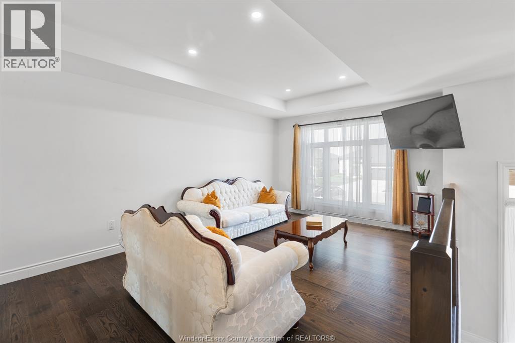 208 CLARKE - 9