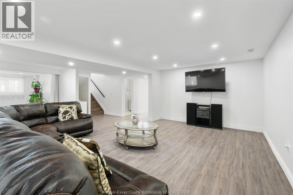 208 CLARKE - 31