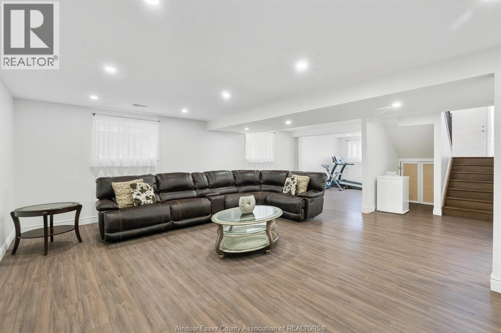 208 CLARKE - 30