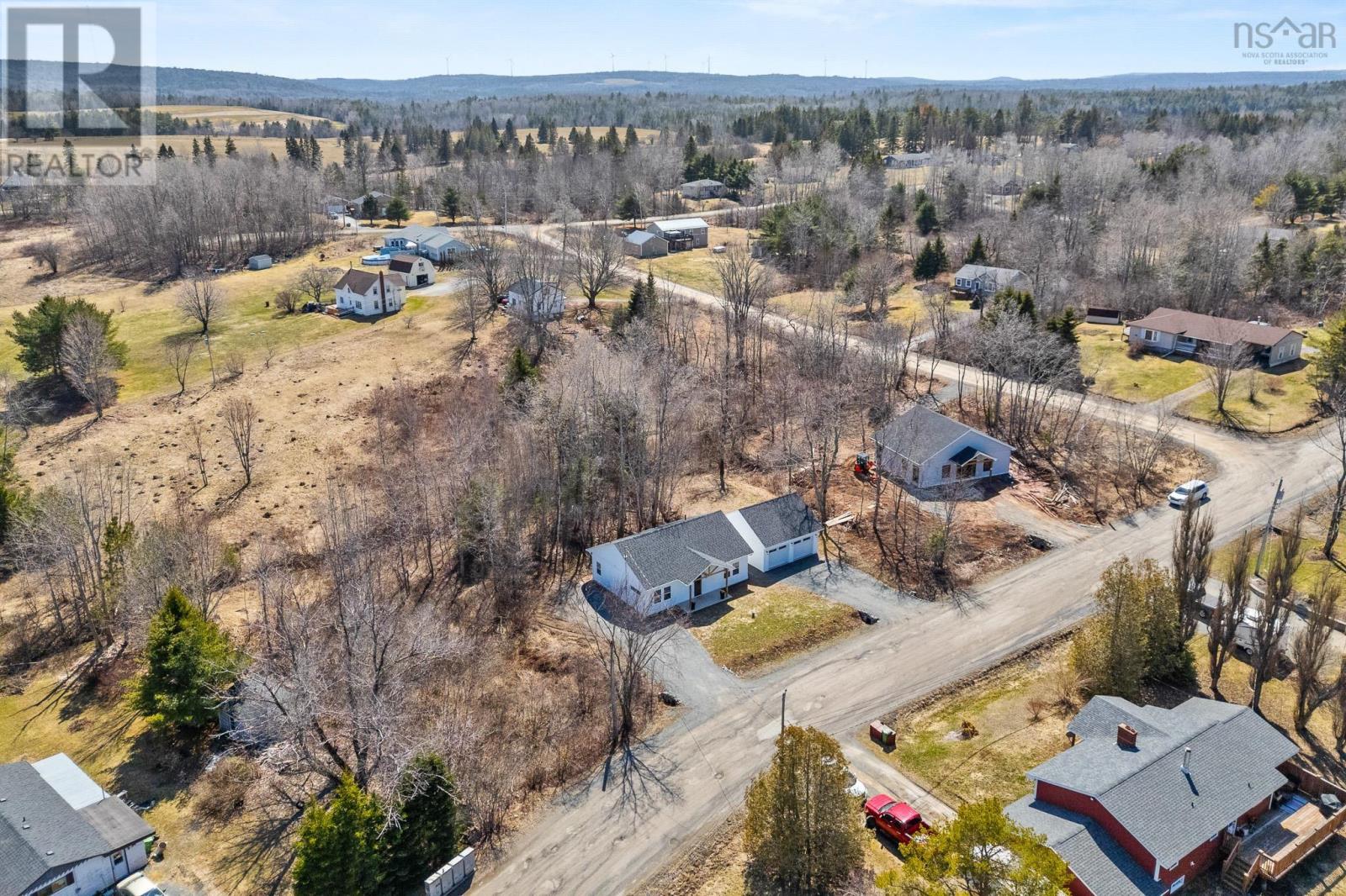 15 Chalet Crescent - 48