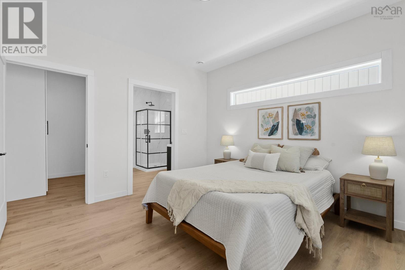 15 Chalet Crescent - 27