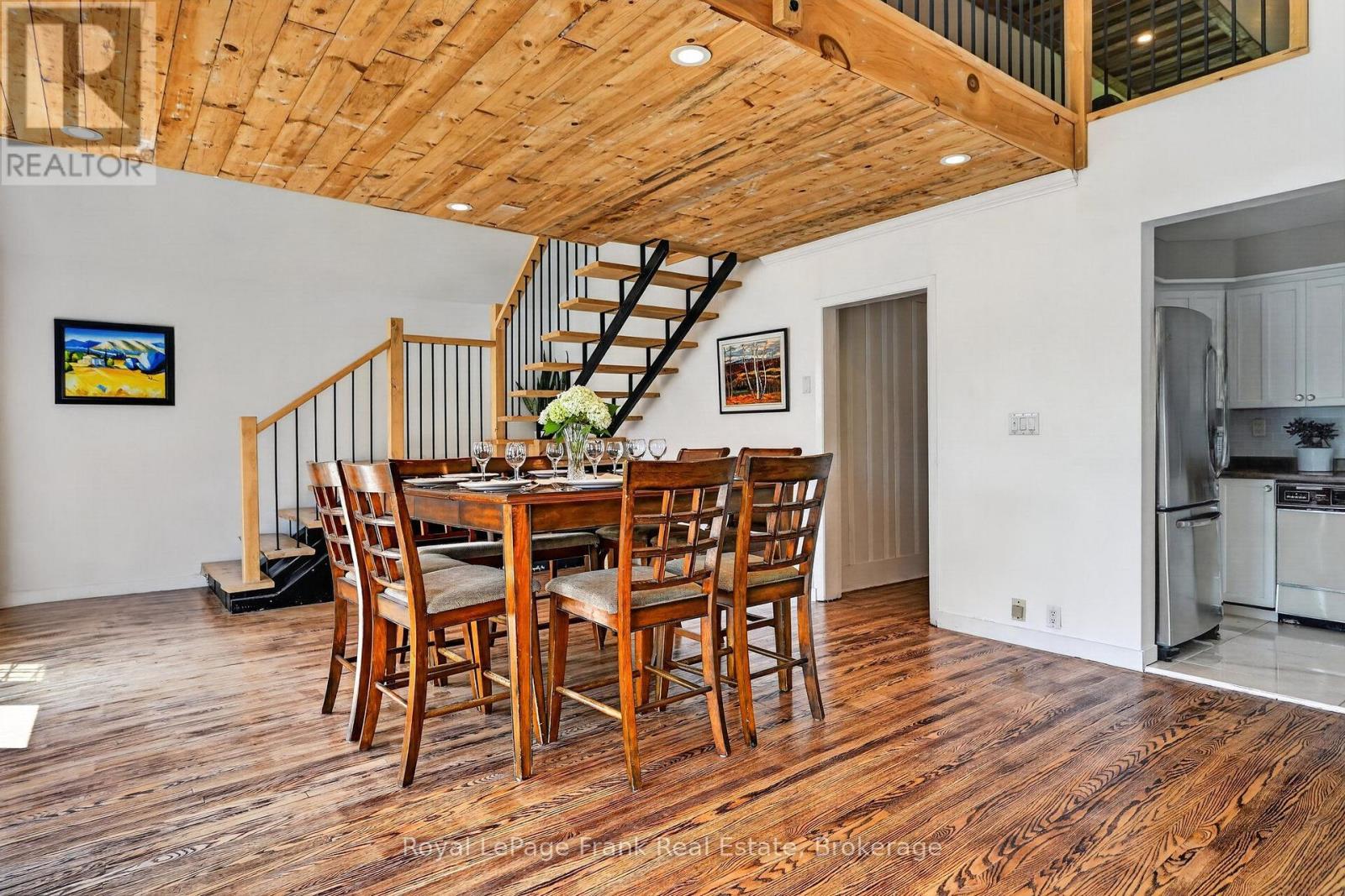 9 LILAC LANE - Image 31