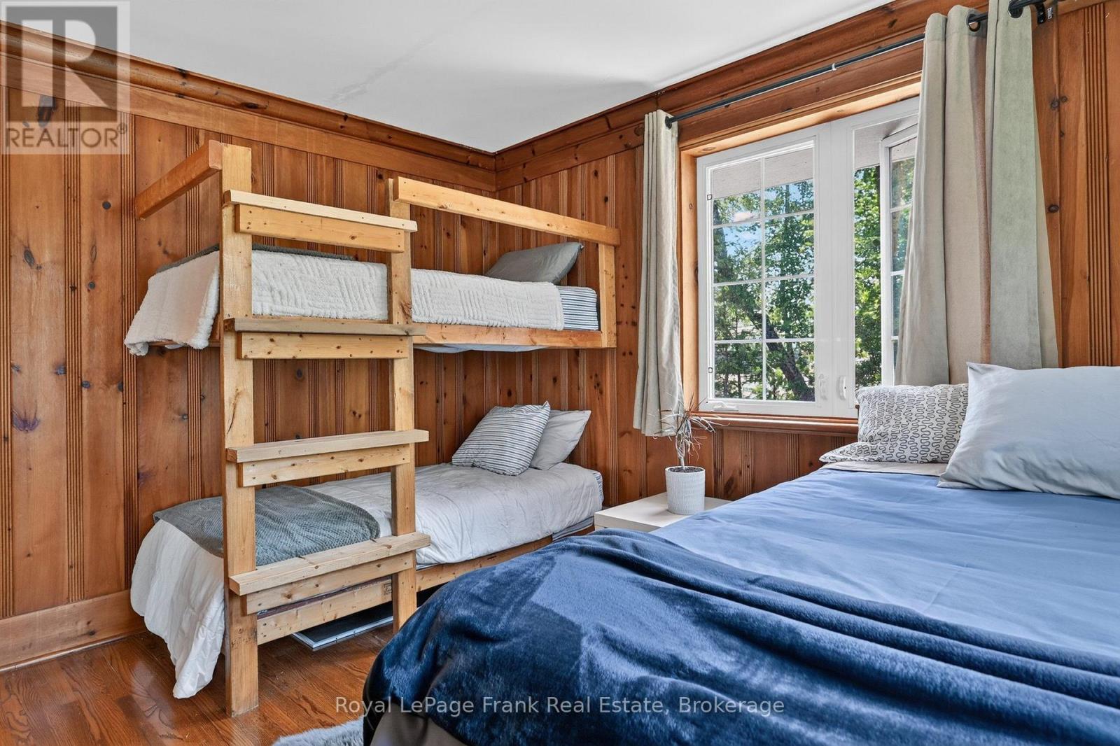 9 LILAC LANE - Image 34