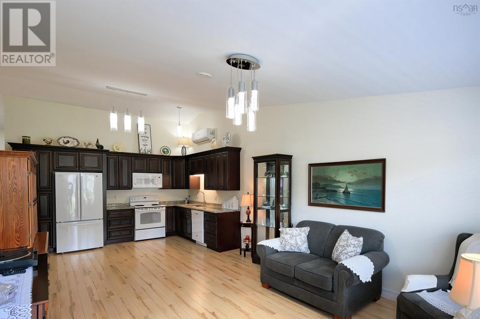 38 Covington Place - 6